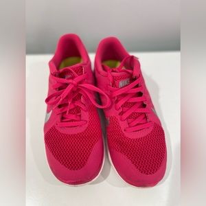 Nike Women's Free 4.0  Running Shoes, size 7.5